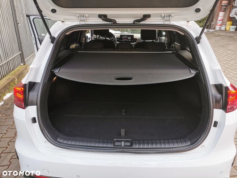 Kia Ceed 1.5 T-GDI M - 26