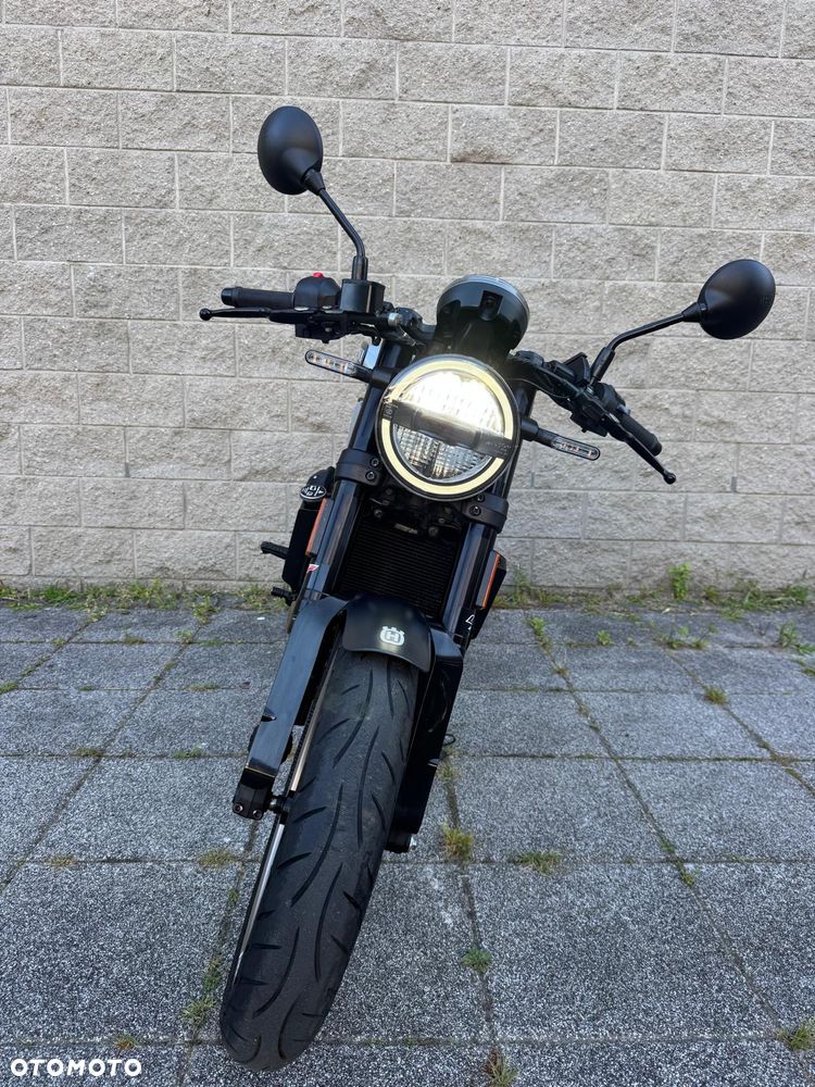 Husqvarna Vitpilen - 9