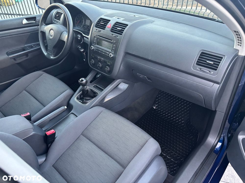 Volkswagen Golf 1.6 Basis - 24