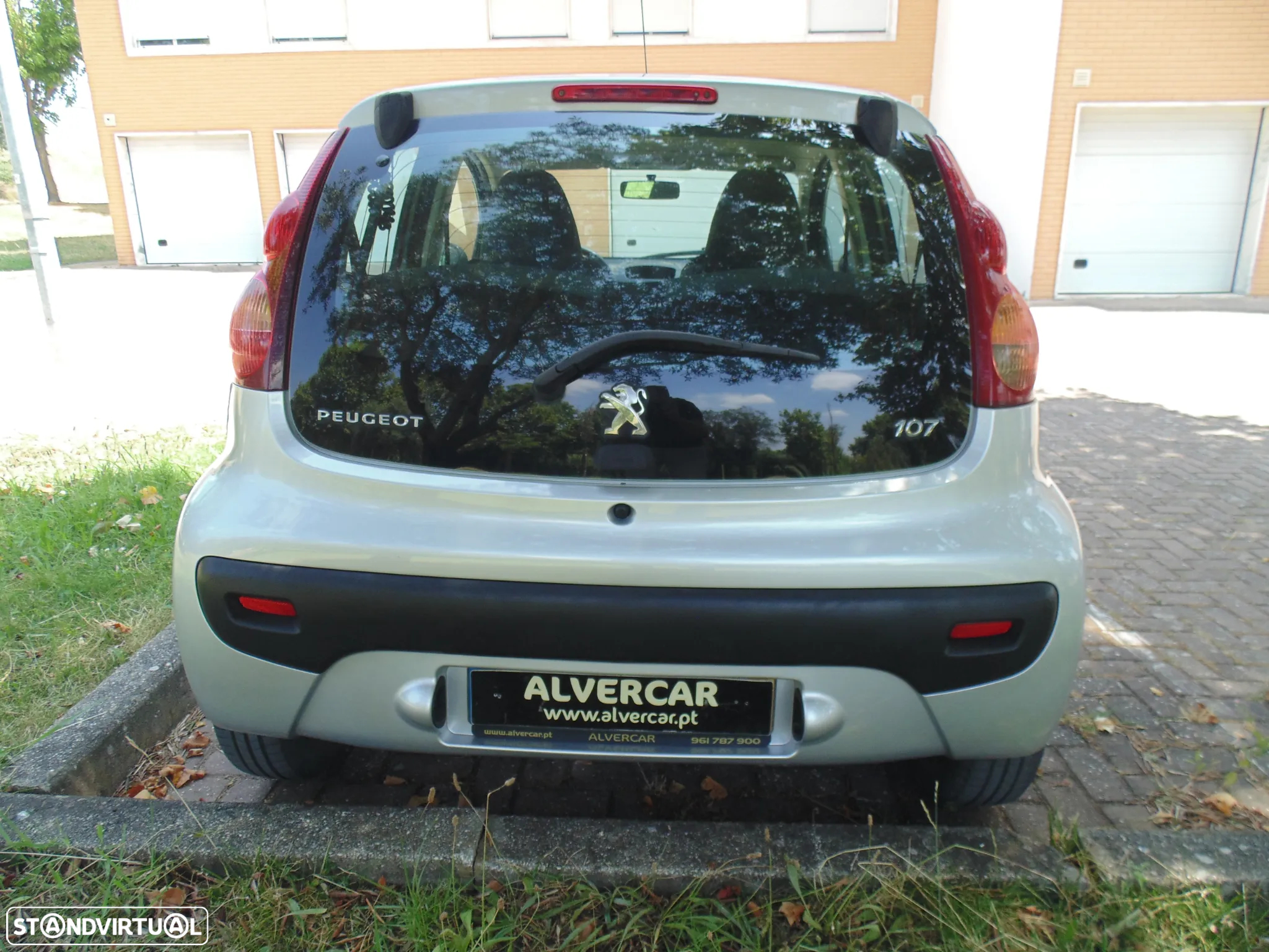 Peugeot 107 1.0 Active - 12