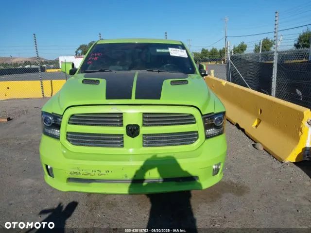 Dodge RAM 1500 5.7 4x4 - 7