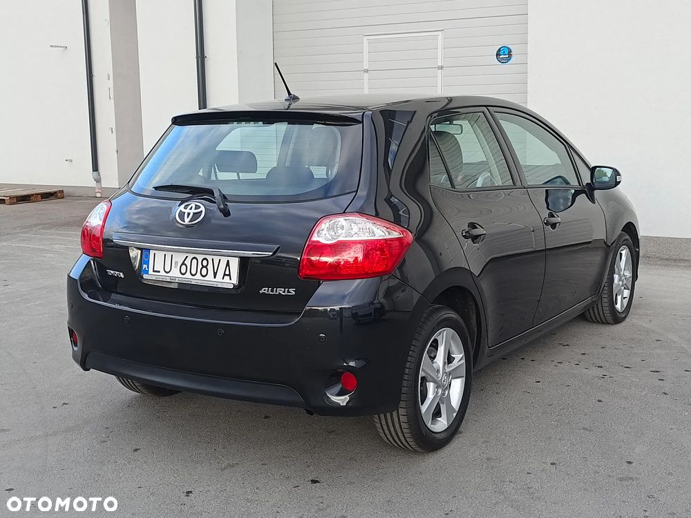 Toyota Auris 1.6 Life+ - 5