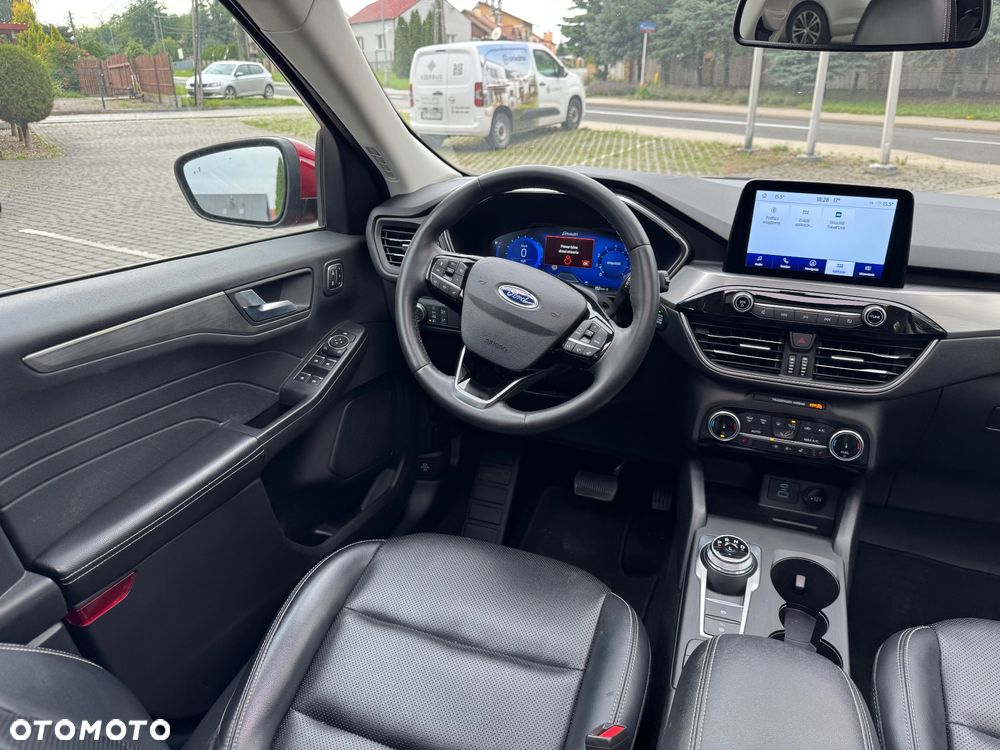 Ford Escape 2.0 EcoBoost AWD Titanium - 24
