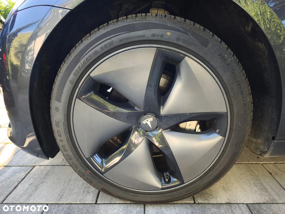 Tesla Model 3 Standard Reichweite Plus Hinterradantrieb - 27