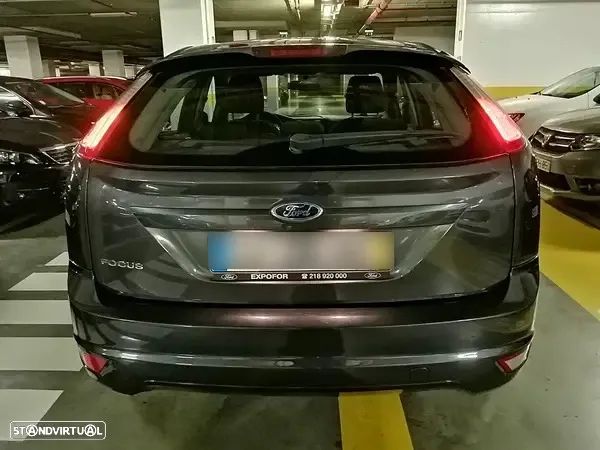 Ford Focus 1.4 16V Trend - 10
