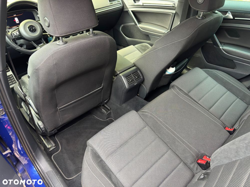 Volkswagen Golf - 16