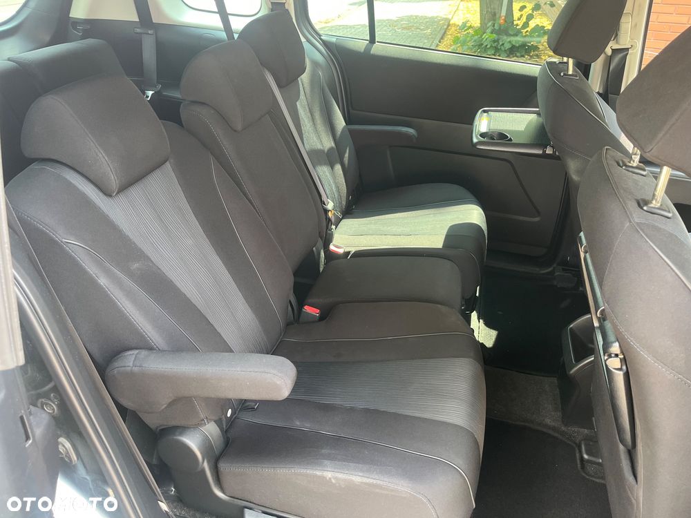 Mazda 5 2.0 Navi + - 9