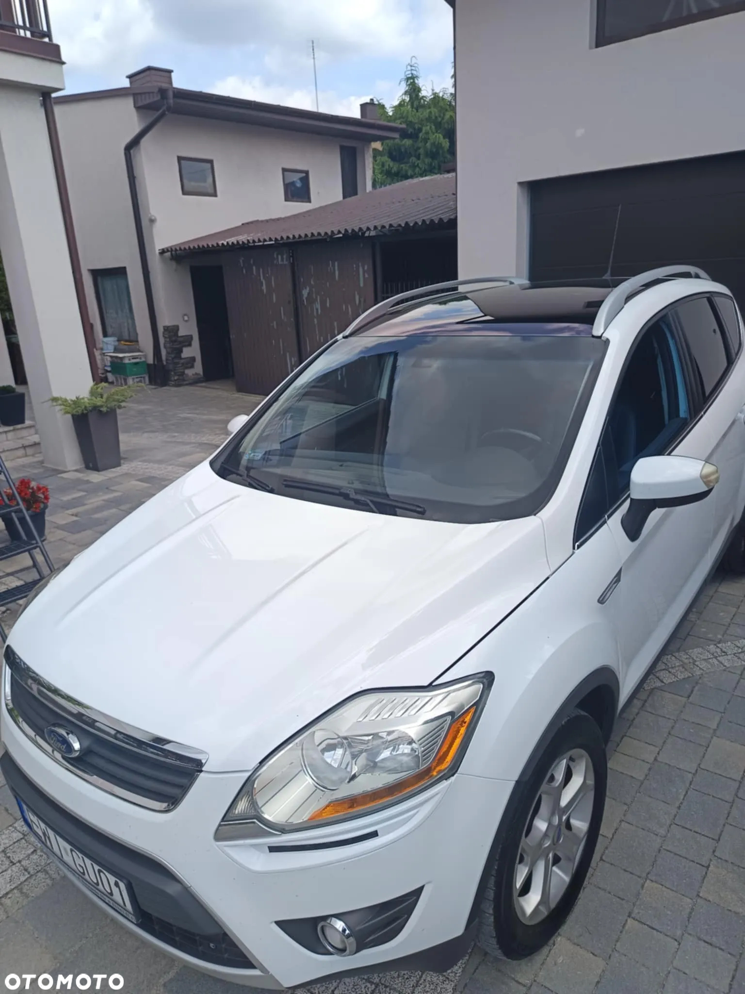 Ford Kuga - 2