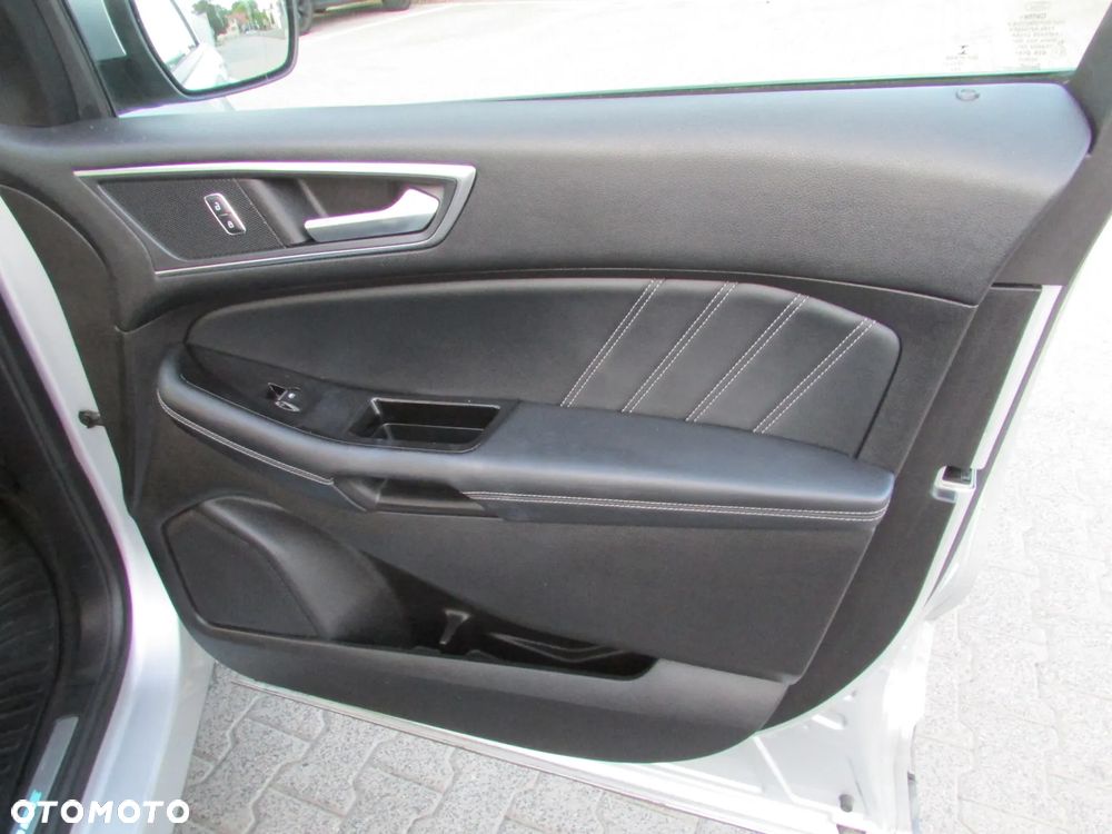 Ford Edge 2.0 TDCi 4x4 ST-LINE - 18
