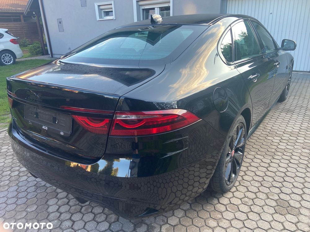 Jaguar XF D200 R-Dynamic HSE - 11