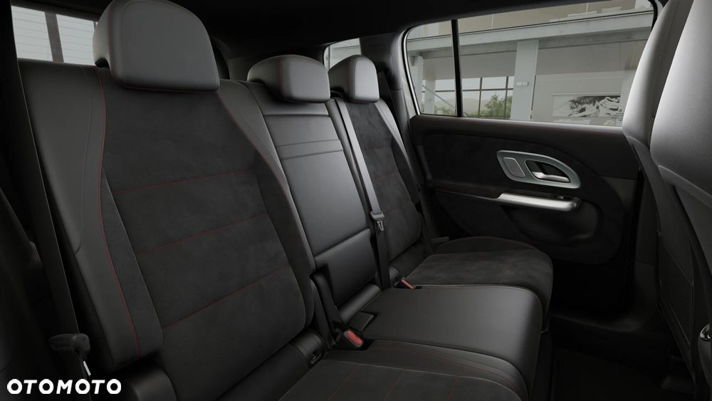 Mercedes-Benz GLB - 12