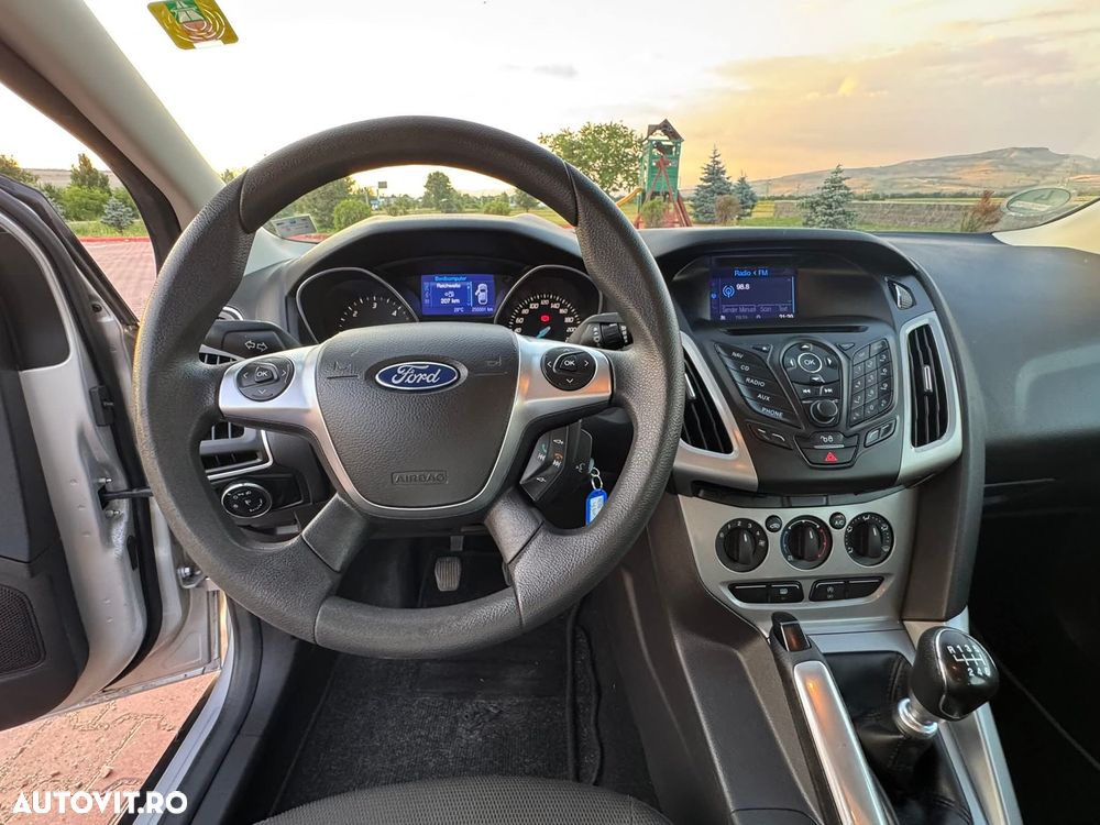 Ford Focus - 8