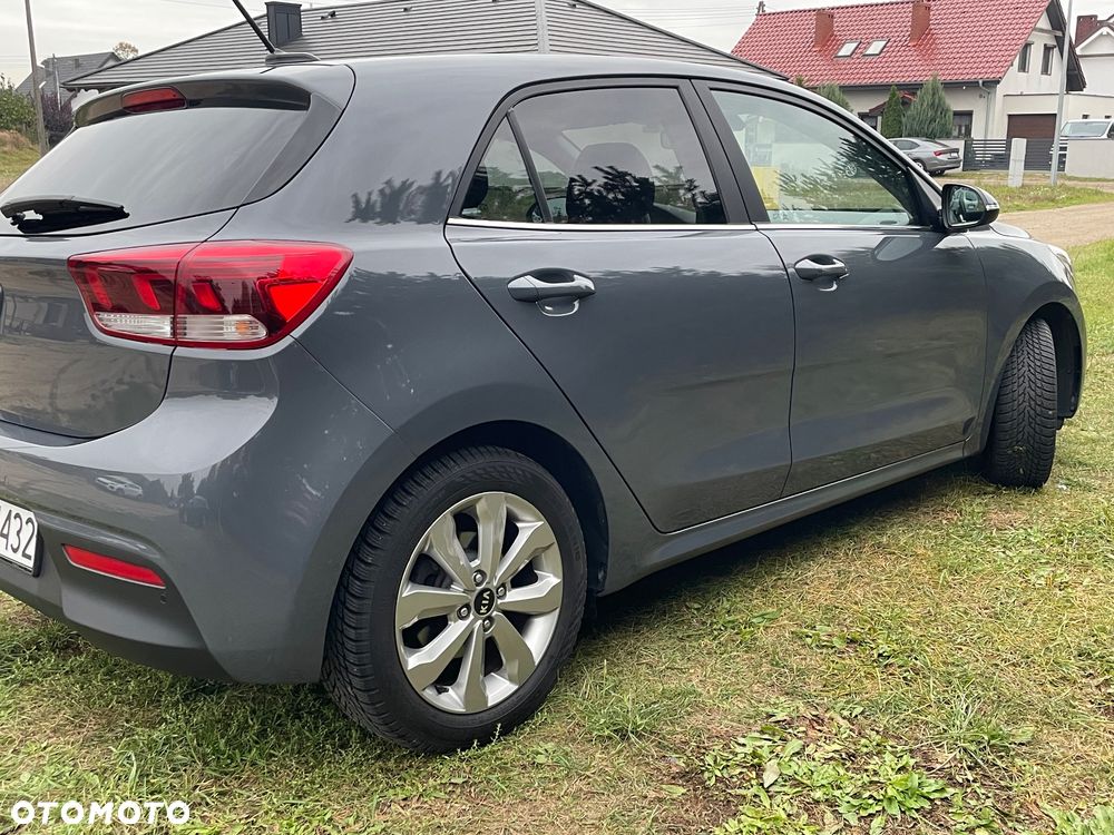 Kia Rio - 24