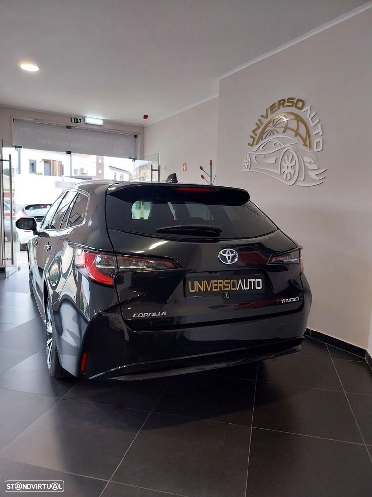 Toyota Corolla Touring Sports 1.8 Hybrid Comfort+P.Sport - 9