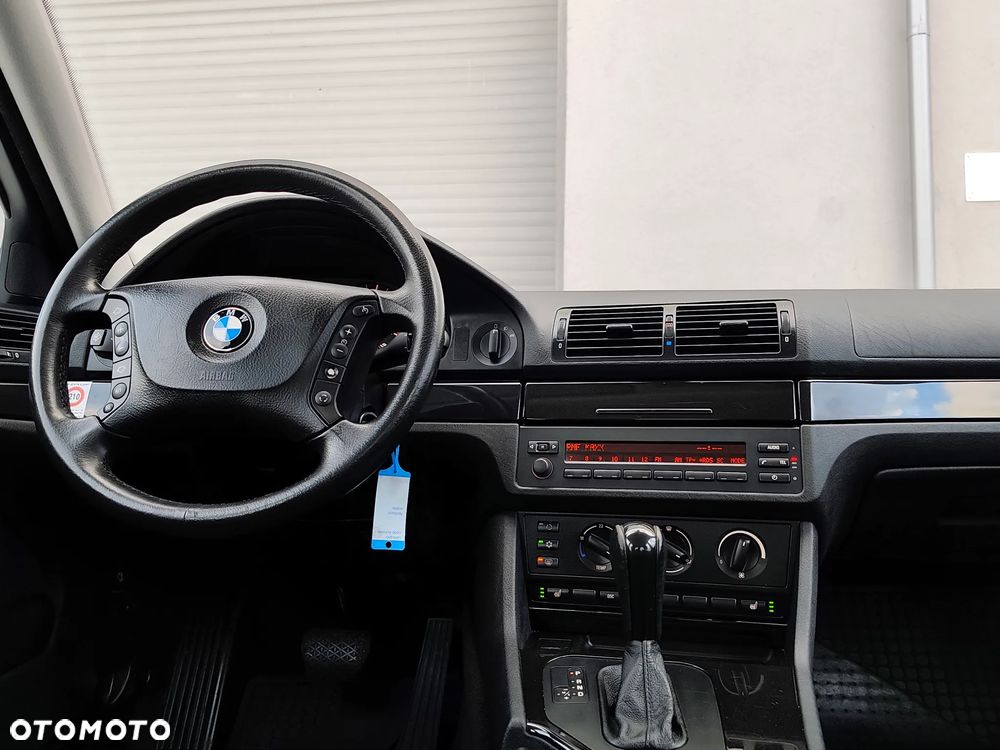 BMW Seria 5 - 28