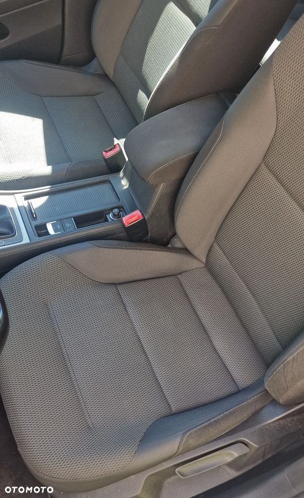 Volkswagen Golf - 12