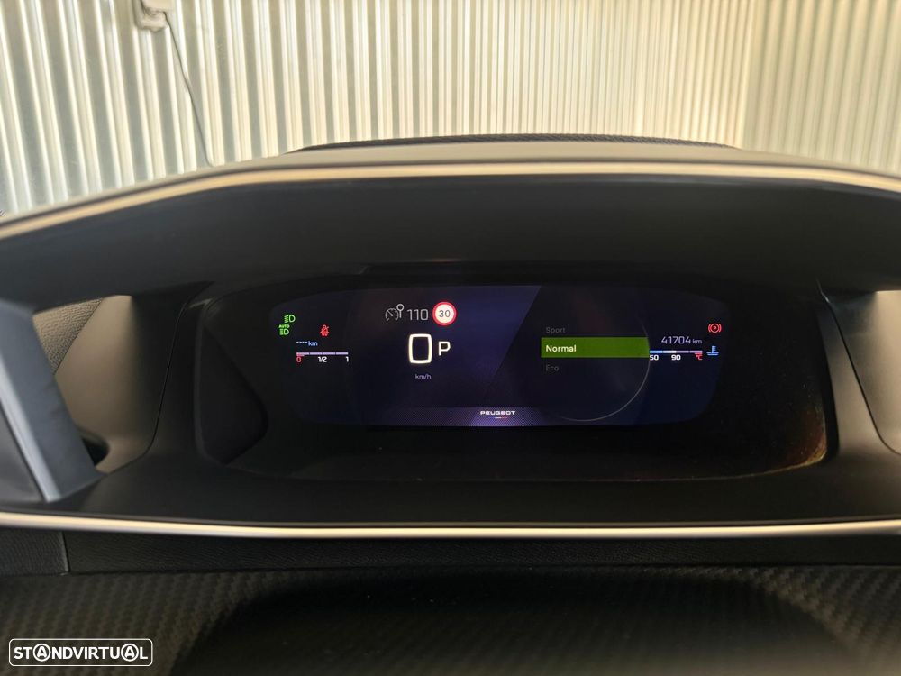 Peugeot 2008 1.2 PureTech GT EAT8 - 29