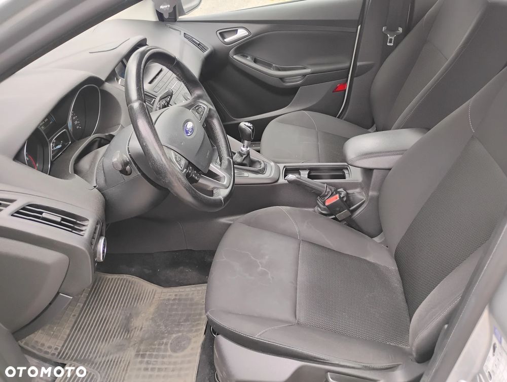 Ford Focus - 8