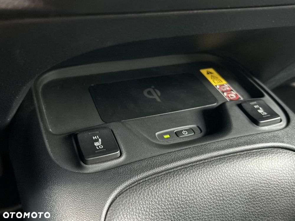 Toyota Corolla 1.8 Hybrid Style - 25