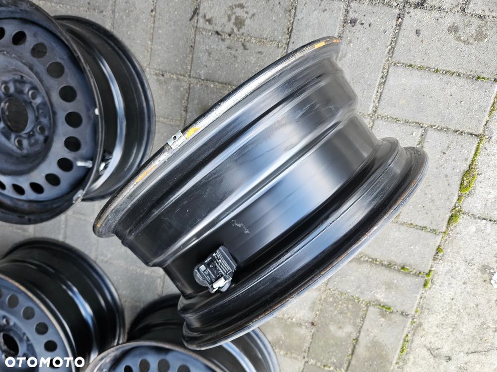 Felgi stalowe HYUNDAI IX35 TUCSON KIA SPORTAGE 6.5" x 16" 5x114.3 ET 46. Czujniki - 5