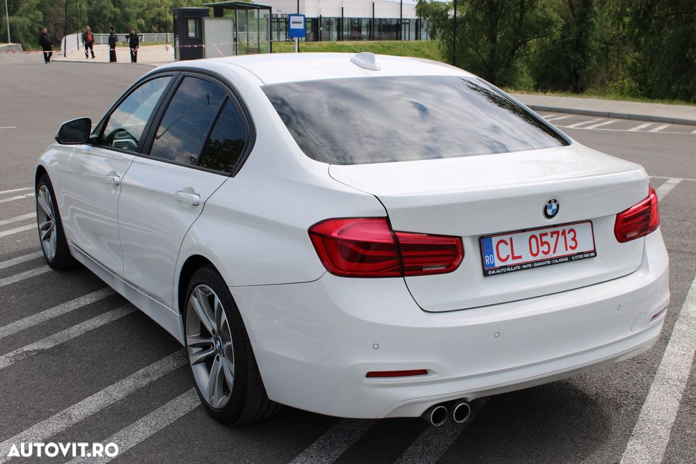 BMW Seria 3 320i Aut. Sport Line - 4