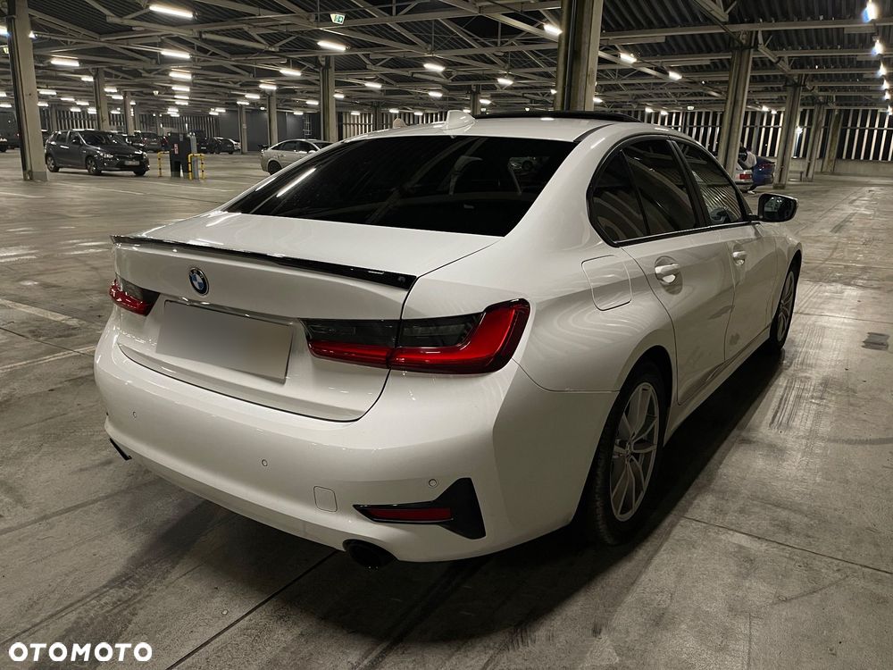 BMW Seria 3 320d Sport Line Shadow - 3