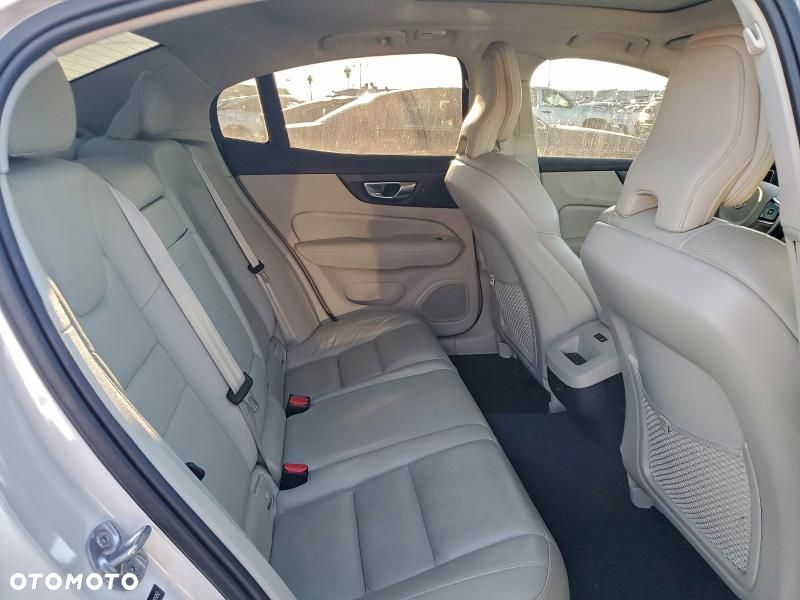 Volvo S60 - 8