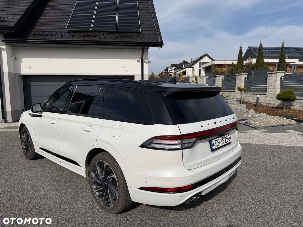Ford Explorer - 4
