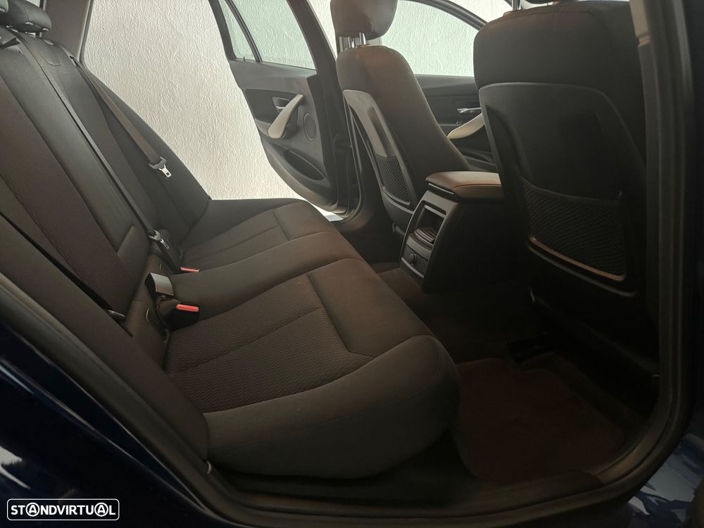 BMW 318 d Advantage Auto - 13