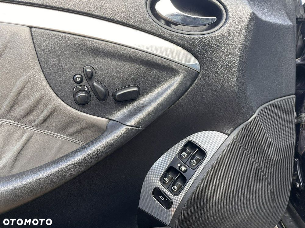 Mercedes-Benz CLK - 17