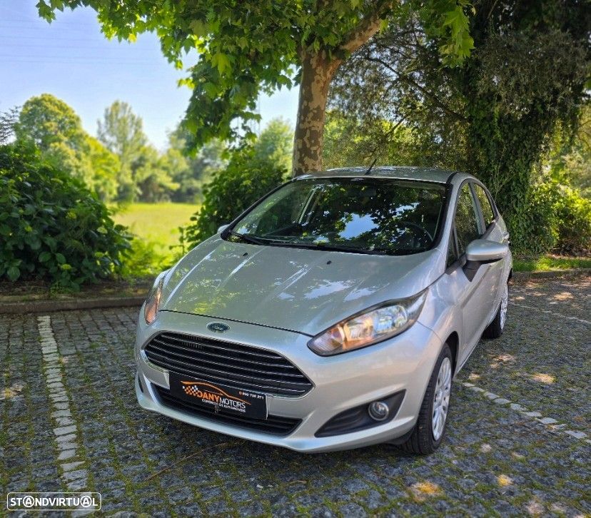Ford Fiesta 1.0 EcoBoost S&S TITANIUM - 2