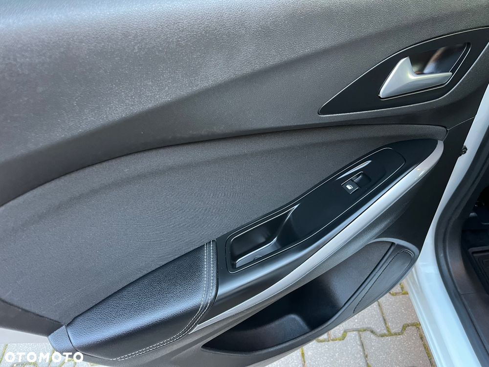 Opel Grandland X 1.2 T GPF Design Line S&S - 26