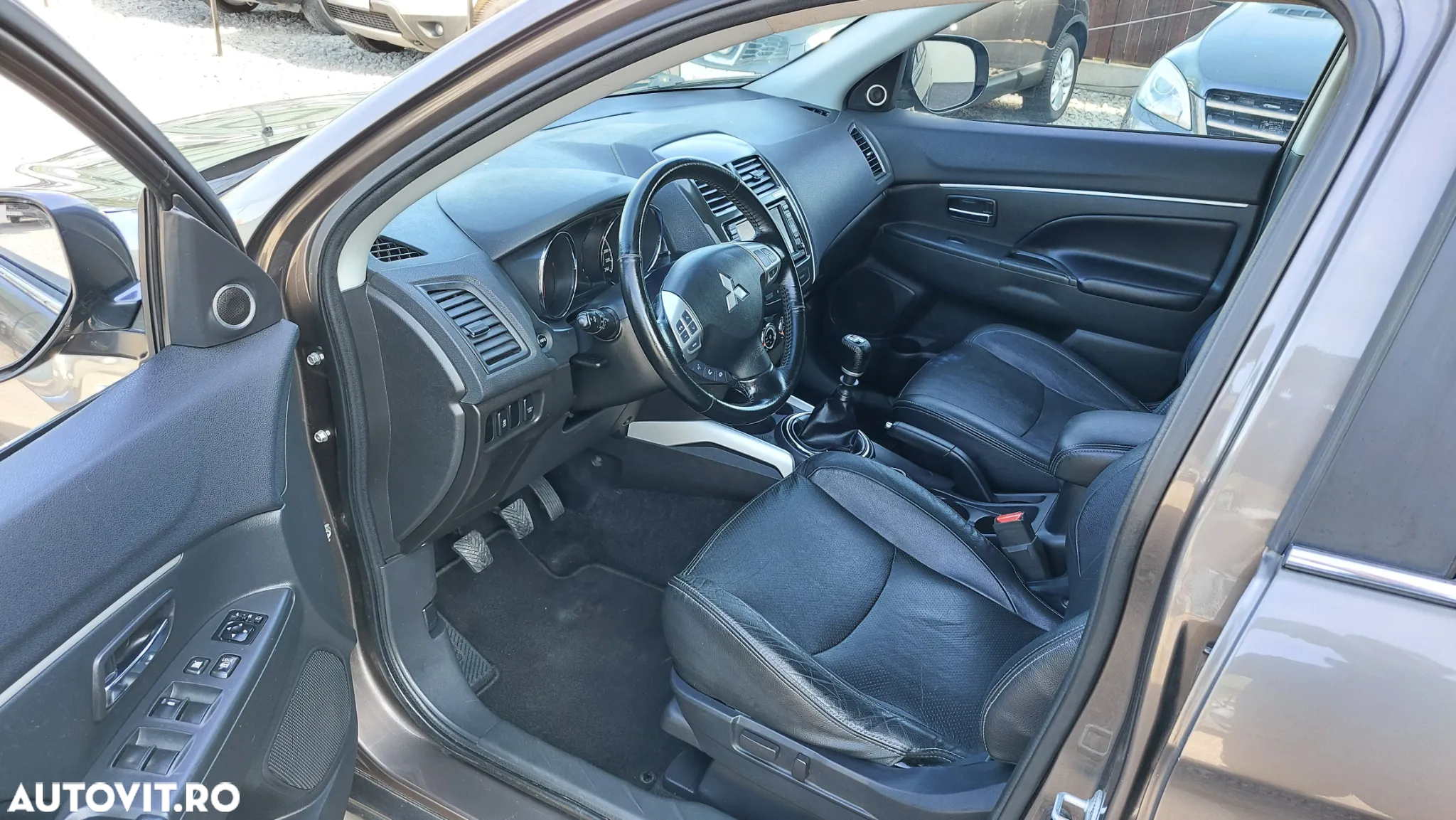 Mitsubishi ASX 1.8 DI-D 4WD Instyle - 12