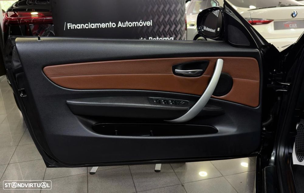 BMW 118 i Limited Edition Lifestyle c/ M Sport Pack - 22