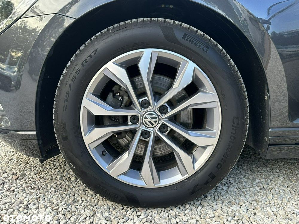 Volkswagen Passat - 40