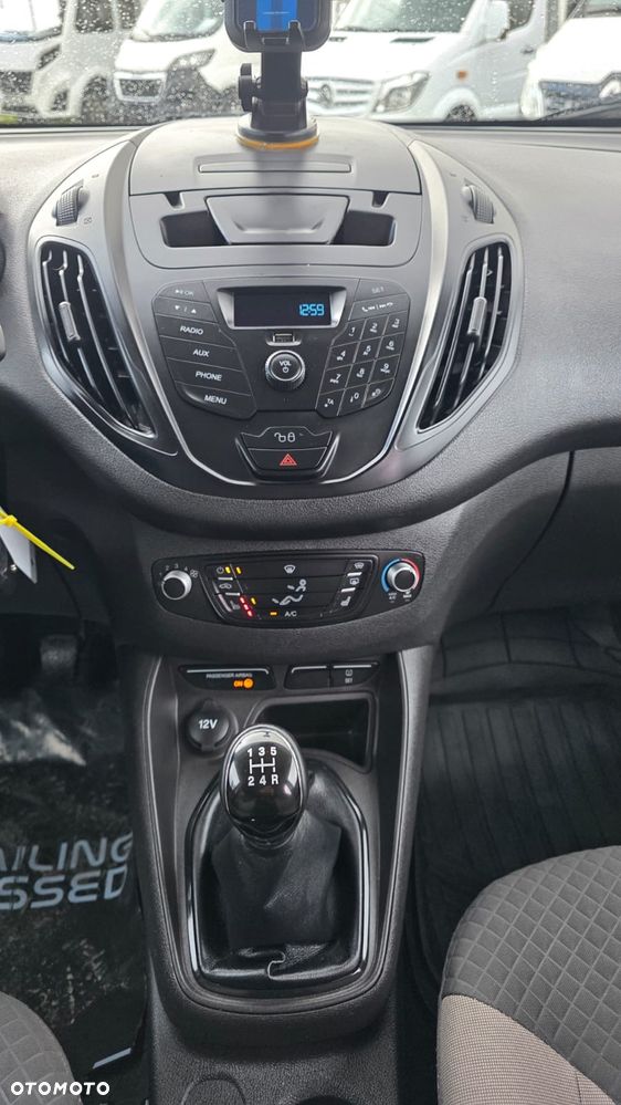 Ford Tourneo Courier - 13