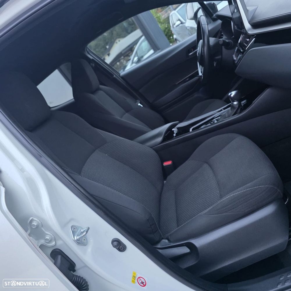 Toyota C-HR 1.8 HSD Comfort+P.Style - 36