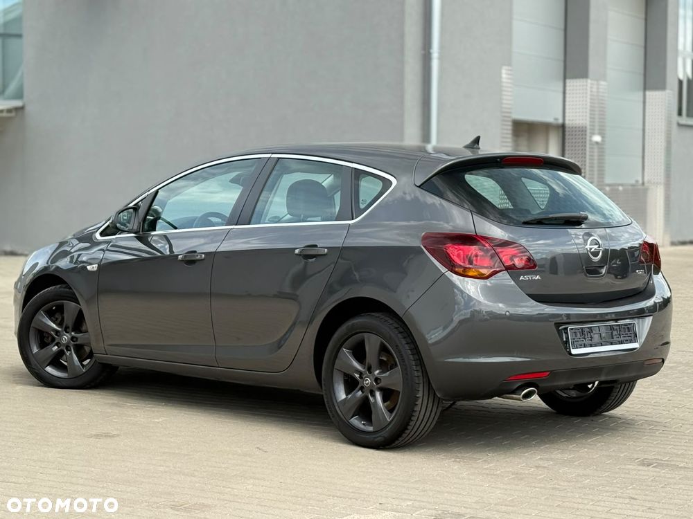 Opel Astra 2.0 CDTI DPF Automatik Cosmo - 12