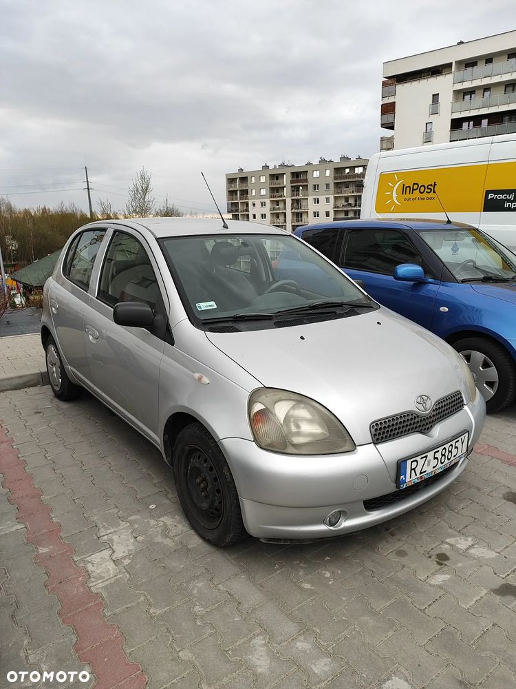 Toyota Yaris 1.3 Luna - 2