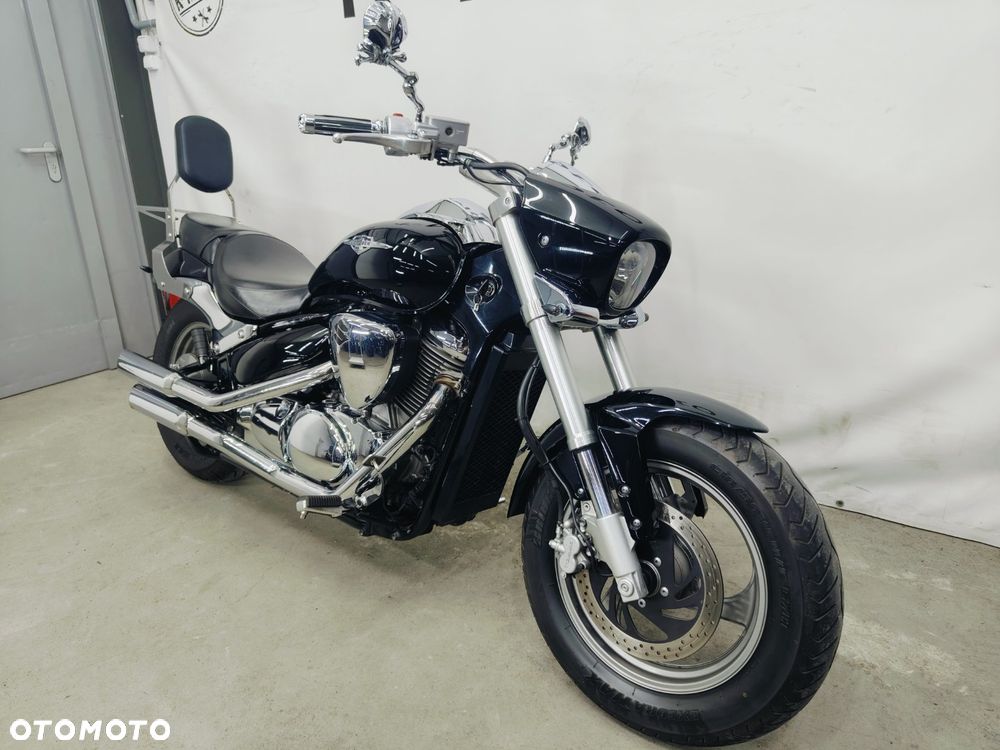 Suzuki Intruder - 1