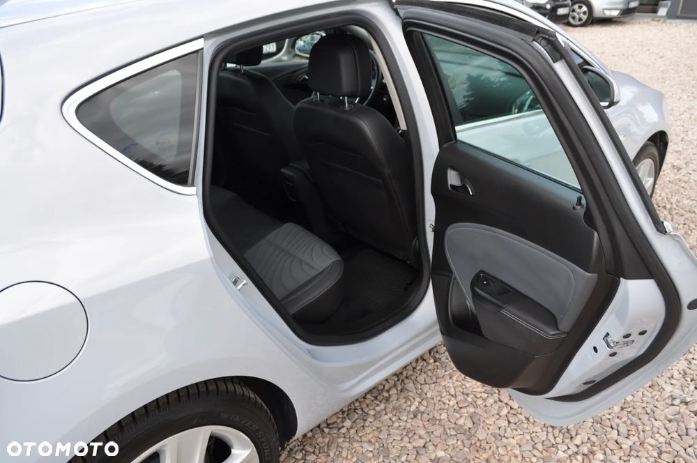 Opel Astra 1.6 Turbo Automatik - 17