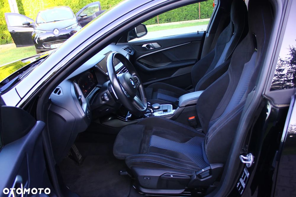 BMW Seria 2 218d M Sport sport - 24