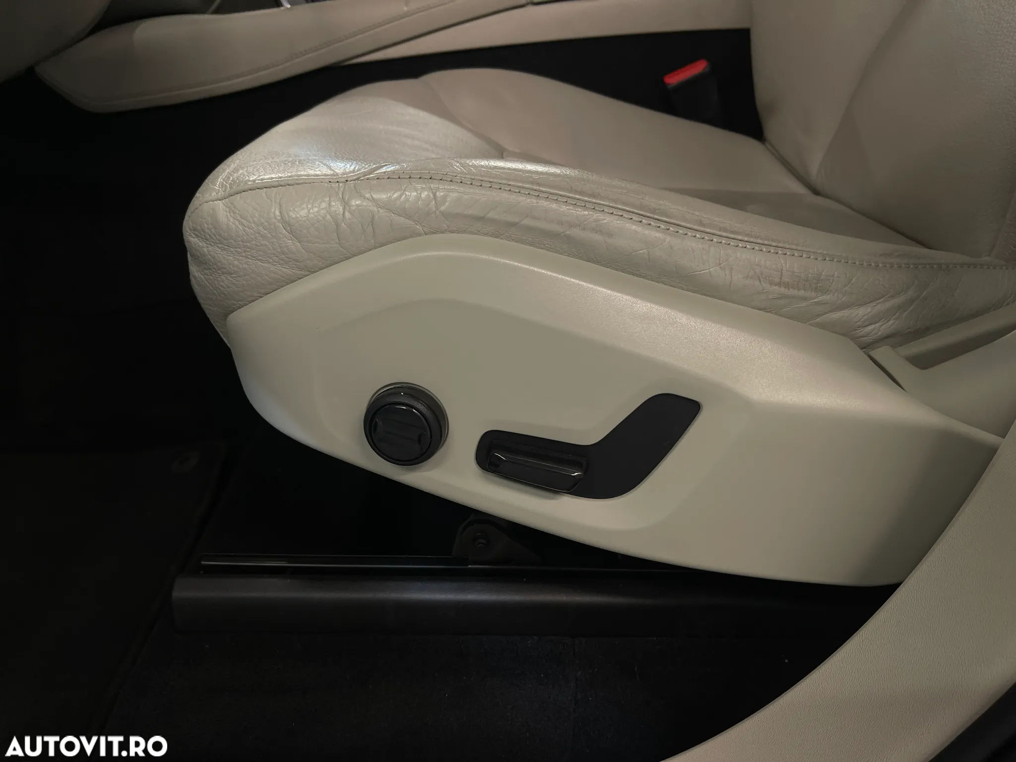 Volvo XC 90 T8 eAWD Momentum Pro - 21