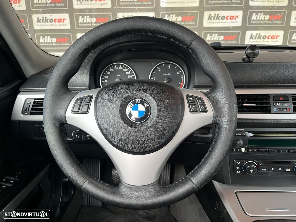 BMW 320 d EfficientDynamics - 19