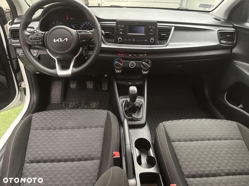 Kia Rio - 21