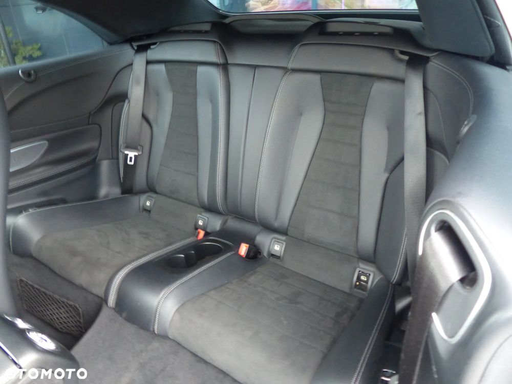 Mercedes-Benz Klasa E 200 9G-TRONIC AMG Line - 19