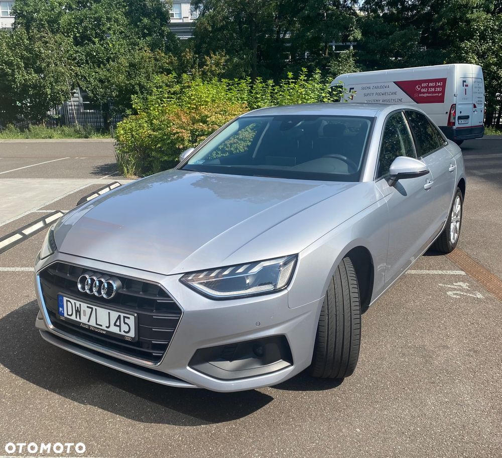 Audi A4 Limousine - 1