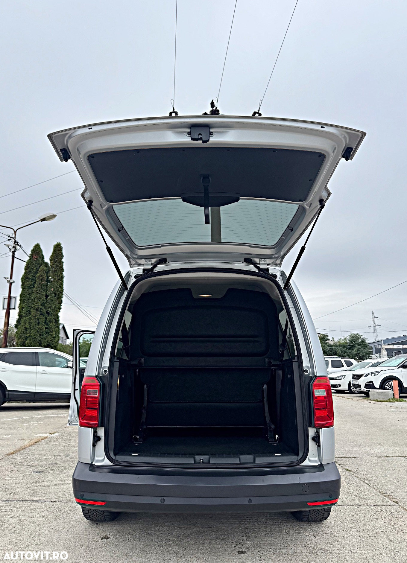 Volkswagen Caddy 2.0 TDI (7-Si.) Maxi Comfortline - 28