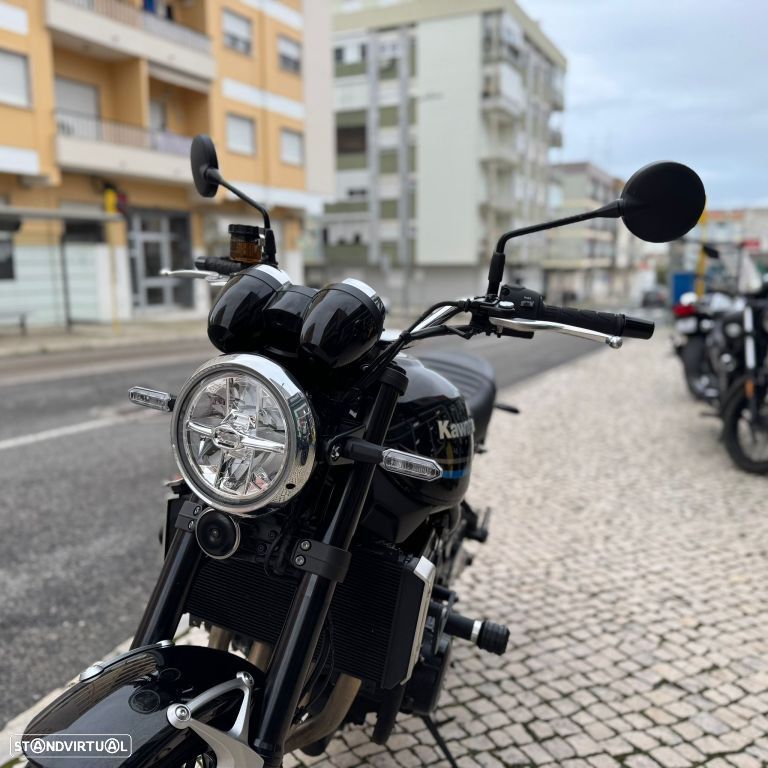 Kawasaki Z 900 RS - 4