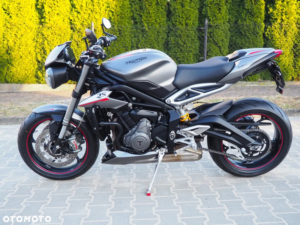 Triumph Street Triple - 8